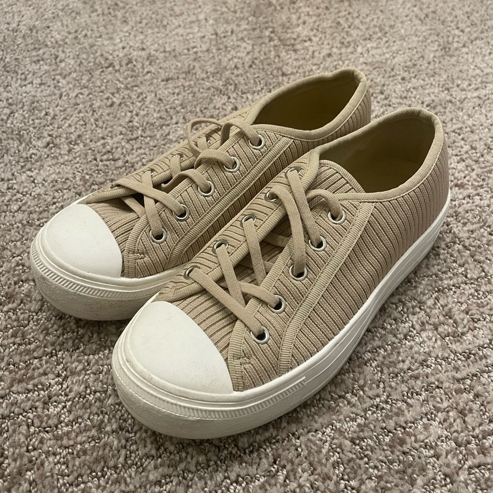 Steve Madden Tan Sneakers